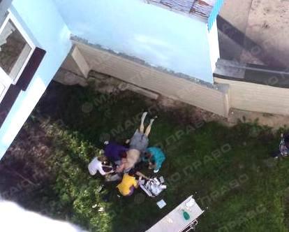 Свежие новости: В Киеве пациент больницы выпал из окна пятого этажа