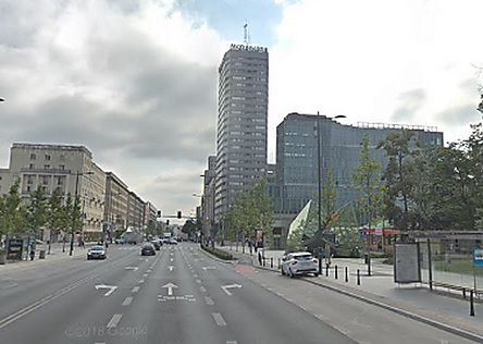 Свежие новости: В Польше мужчина выпал из окна 18-го этажа на украинца, который сидел возле здания