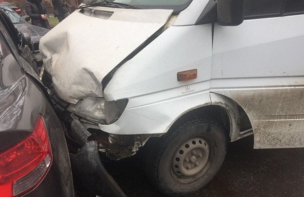 Свежие новости: В центре Николаева столкнулись три автомобиля: пострадала женщина