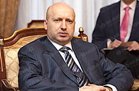 Свежие новости: Турчинов хочет введения виз для россиян этим летом