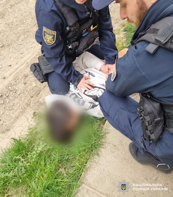 Свежие новости: На Закарпатті учень вистрілив у однокласника: поліція працює на місці події