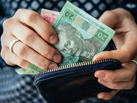 Свежие новости: Секретарь избирательной комиссии заявила в полицию о задержке зарплаты