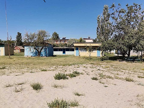 Свежие новости: Исполнительная служба выставила на аукцион базу отдыха в Рыбаковке, хотя накануне ее арестовал суд