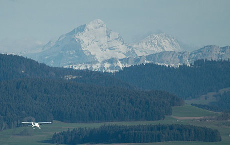 Фото новости: В Альпах разбился самолет: четыре жертвы Свежие новости: В Альпах разбился самолет: четыре жертвы