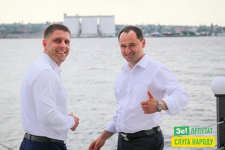 Свежие новости: Два николаевских «слуги народа» стали лидерами среди нардепов по выполнению обещаний