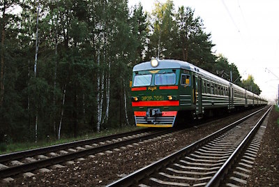 Свежие новости: Смертельная трагедия на железной дороге: в Харькове электропоезд насмерть сбил человека