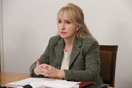 Свежие новости: Казакова поручила юристам мэрии подготовить обращение в прокуратуру после обрезки краснокнижных елей