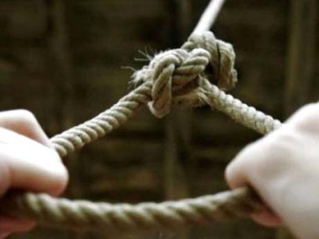 Свежие новости: В Кировоградской области сын обнаружил тело матери, которая повесилась в гараже