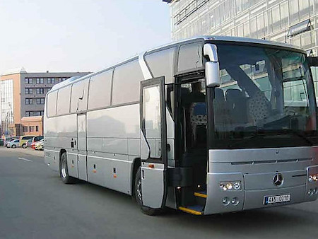 Свежие новости: У границы с Румынией водитель автобуса высадил туристов с Николаева и других городов, а сам уехал