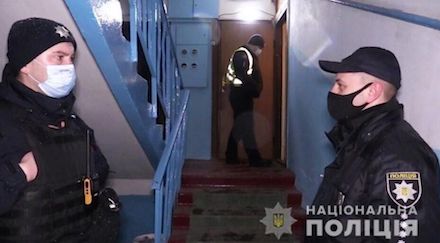 Свежие новости: Мать и дочка час заметали следы, пока их родной человек умирал