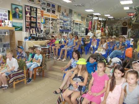 Фото новости: Відкрито експозицію науково-допоміжного матеріалу «Оберіг нашої державності» Свежие новости: Відкрито експозицію науково-допоміжного матеріалу «Оберіг нашої державності»