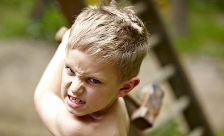 Свежие новости: Держит в страхе всю школу: в Киеве восьмилетний мальчик избивает детей и учителей