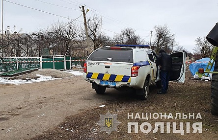 Свежие новости: В Николаевской области местному жителю на ворота повесили боевую гранату