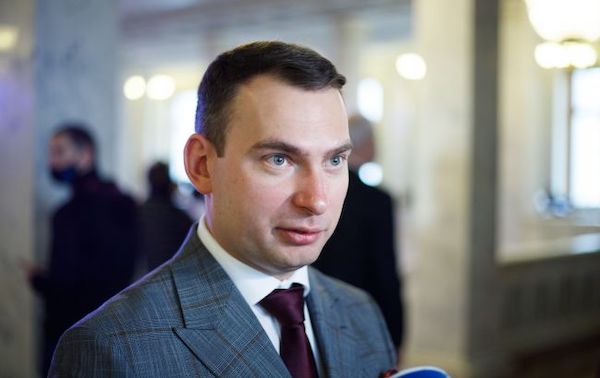 Свіжі новини: Обшуки в Нацбанку: Железняк заявив про можливий зв’язок із двома резонансними історіями