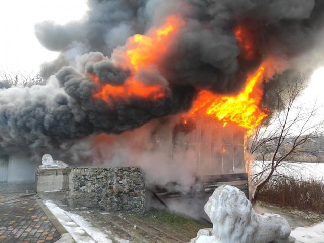 Свежие новости: В центре Первомайска, вспыхнул масштабный пожар