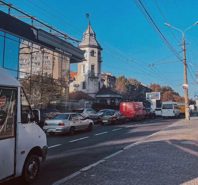 Свежие новости: В Миколаєві тариф на проїзд в «маршрутках» підвищили до 15 гривень
