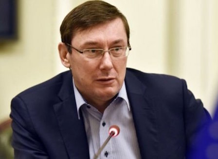 Свежие новости: В Николаеве Луценко общается с пострадавшими от действий «ОПГ Мультика»