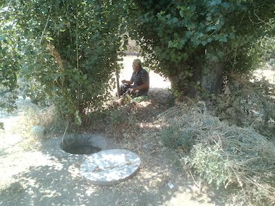 Свежие новости: В Николаеве мужчину достали из горящего колодца теплотрассы