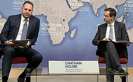 Свежие новости: «Будем строить стену»: Помощник Зеленского заявил, что от Донбасса отгородятся в случае провала переговорах о мире