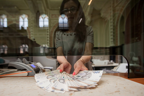 Свежие новости: За год доходы украинцев выросли на 21%