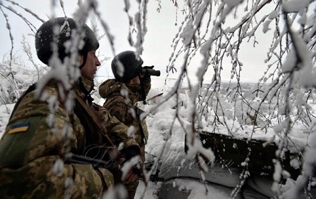 Фото новости: На Донбассе за день три обстрела, ранены два бойца Свежие новости: На Донбассе за день три обстрела, ранены два бойца