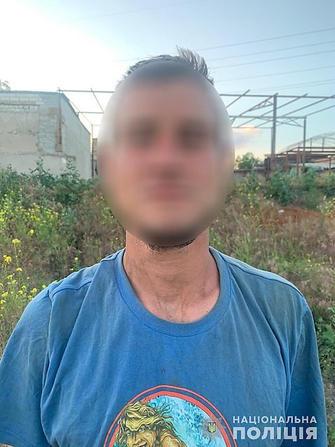 Фото новости: В Николаеве рецидивист с ножом напал на военнослужащего Свежие новости: В Николаеве рецидивист с ножом напал на военнослужащего