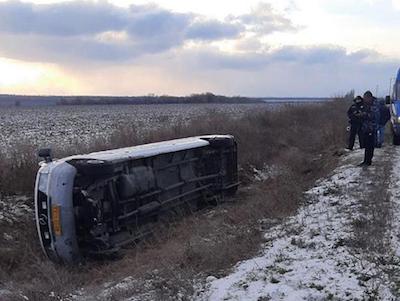 Свежие новости: В Запорожской области перевернулся автобус с 20 несовершеннолетними детьми