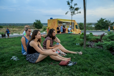 Свежие новости: Николаевцев приглашают посмотреть фестивальное кино на уютной летней площадке