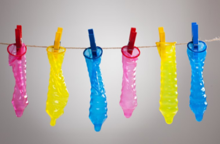 Свежие новости: Из-за пандемии в мире могут закончиться презервативы – Bloomberg