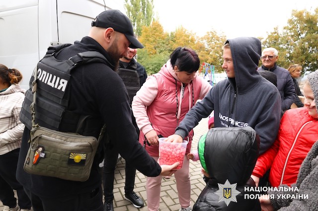 Свежие новости: Поліцейські та благодійники передали допомогу мешканцям громад Миколаївщини