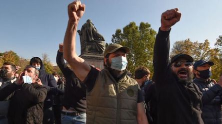 Свежие новости: Оппозиция в Ереване перекрыла центральные улицы и снова требует отставки Пашиняна