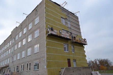 Свежие новости: У Вознесенську розпочались роботи з утеплення фасаду будівлі поліклініки