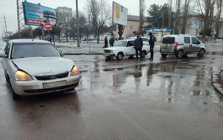 Свежие новости: В Николаеве столкнулись три  автомобиля