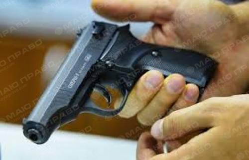 Свежие новости: Семейный дебошир в Николаеве начал с ссоры с женой и падчерицей, а в итоге лишился оружия