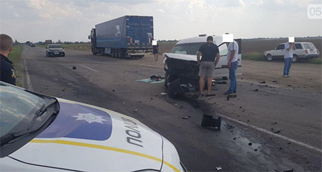 Свежие новости: На трассе под Николаевом столкнулись три автомобиля