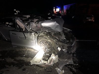 Фото новости: В Николаеве столкнулись Tesla и пожарный автомобиль Свежие новости: В Николаеве столкнулись Tesla и пожарный автомобиль