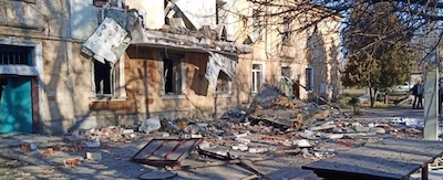 Свежие новости: В результате ночного обстрела в Николаеве, снаряд попал в жилой дом