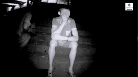 Свежие новости: Патрульные задержали парня, который искал «закладку» на Флотском бульваре