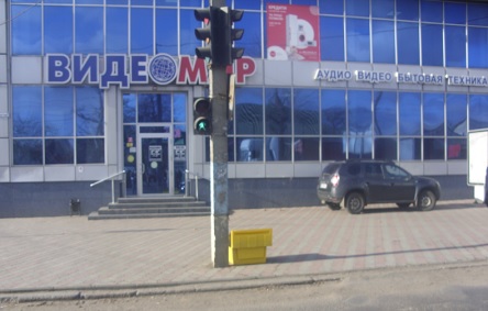 Свежие новости: На випадок ожеледиці: вознесенські комунальники встановили у місті контейнери з ПСС