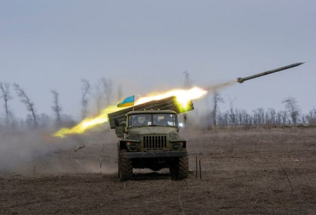 Фото новости: На Донбассе позиции Украины обстреляли пять раз. Один военный убит, четверо ранены Свежие новости: На Донбассе позиции Украины обстреляли пять раз. Один военный убит, четверо ранены