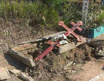 Свежие новости: Вандалізм на Вознесенському кладовищі
