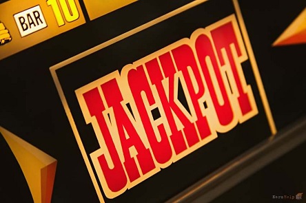 Свежие новости: Мужчина сорвал джекпот в 15 миллионов долларов и отказался от выигрыша