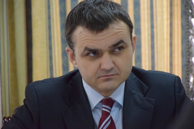 Фото новости: Мериков вернулся из «инициативной командировки» и приступил к работе Свежие новости: Мериков вернулся из «инициативной командировки» и приступил к работе