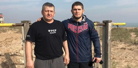 Свежие новости: В Дагестане похоронили Абдулманапа Нурмагомедова