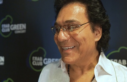 Свежие новости: Иранский певец Анди получил звезду на Аллее славы Голливуда