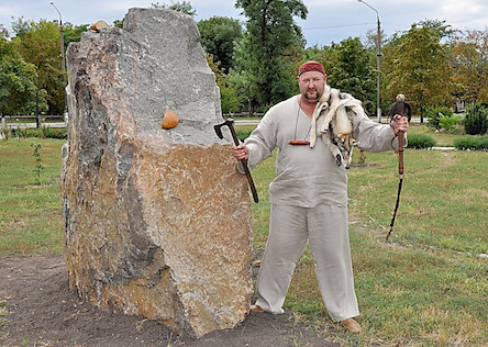 Свежие новости: В Николаев доставили подозреваемого в убийстве в Вознесенске криминального авторитета «Красного»