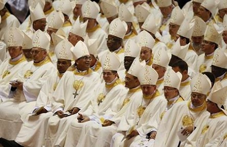 Свежие новости: Бразильские священники потребовали у папы Римского отменить им целибат, а всем остальным оставить