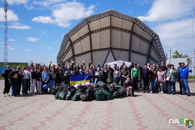Свежие новости: Працівники Південноукраїнського енергокомплексу взяли участь у загальноміській толоці