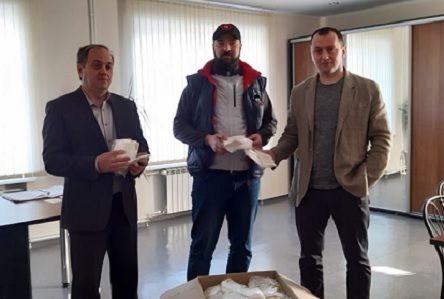 Свежие новости: ФОТО: Вознесенские поликлиники и больница медицинскими масками обеспечены