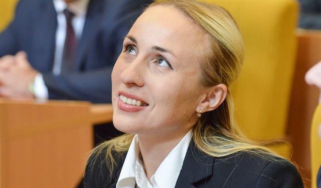 Свежие новости: Виктория Москаленко обратилась с требованием найти ей работу или полгода выплачивать среднюю заработную плату